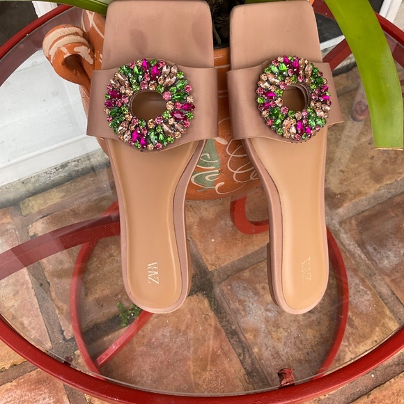 Zara Women's Embellished Sandals - Picture 7 of 10